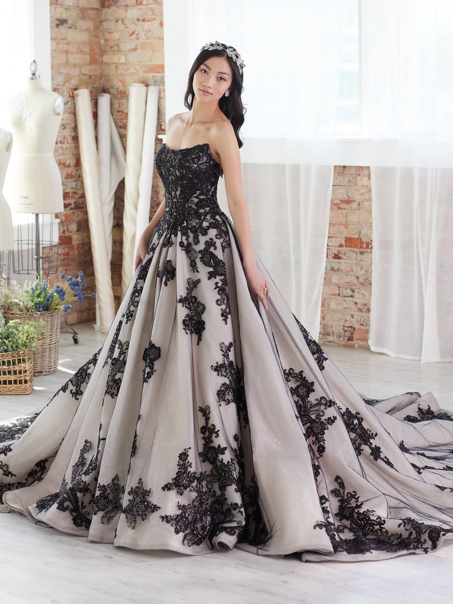 Sottero and Midgley Norvinia Bridal Gown Elegant wedding dresses for brides