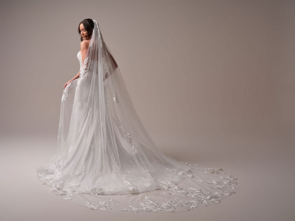 wedding dress 2025 trends