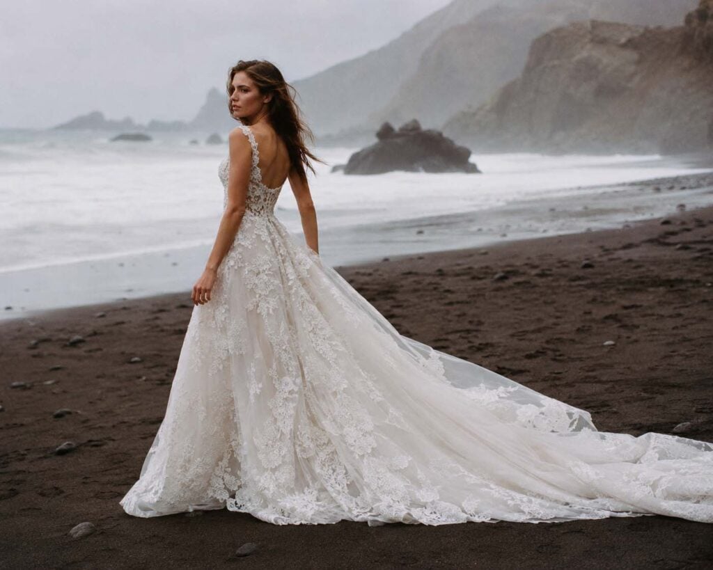 How the Lace A-Line Adapts to Every Body Type